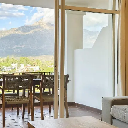 Heated Indoor Pool 2 Bed Mountain Sunset Views マルベーリャ